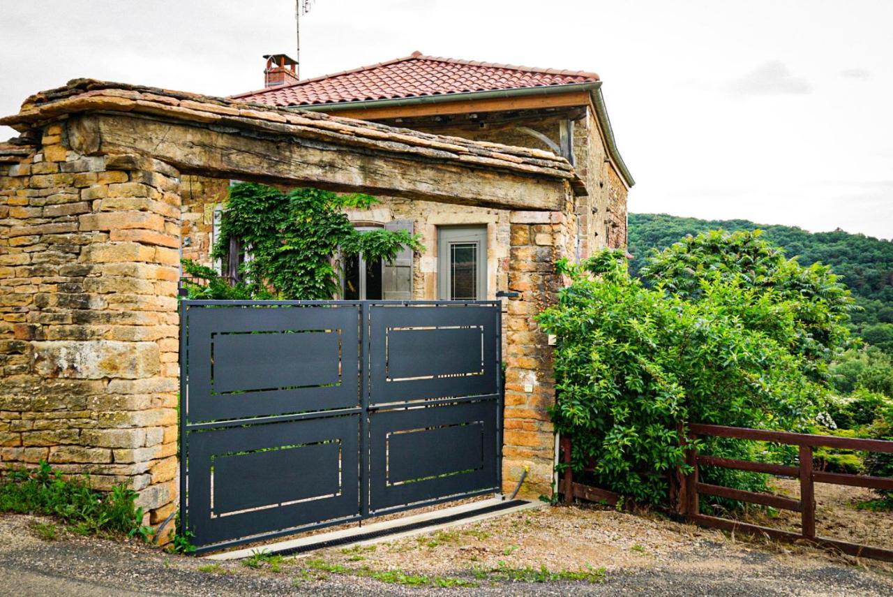 Le Clos Des Pierres Rouges Burgy 外观 照片