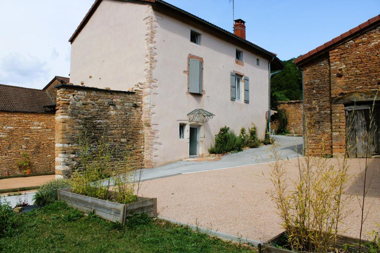 Le Clos Des Pierres Rouges Burgy 外观 照片
